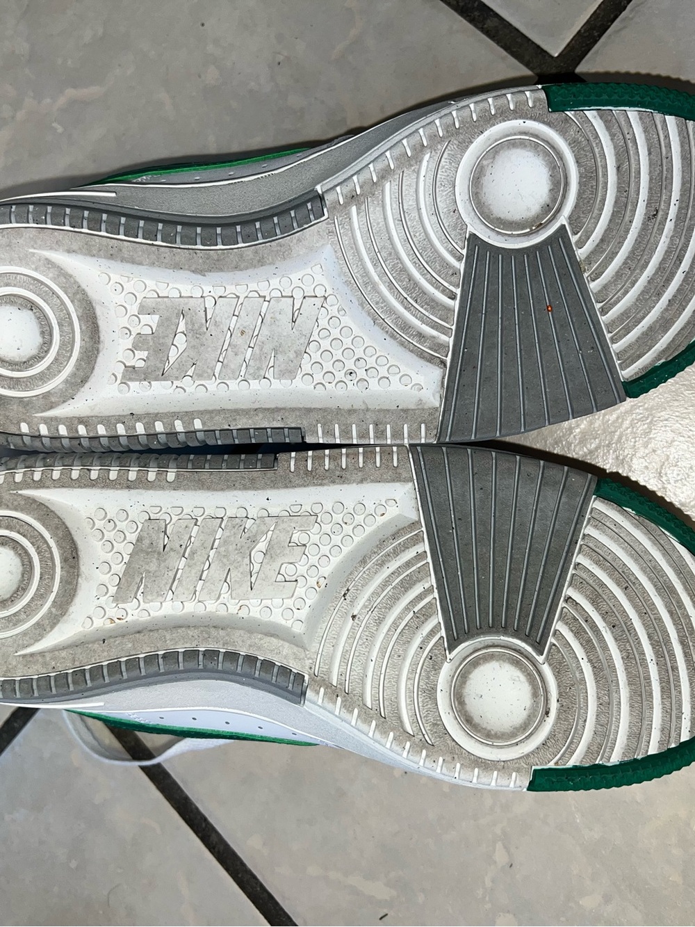 Nike White & Green Low-Top Gamma force Sneakers - Picture 5 of 8